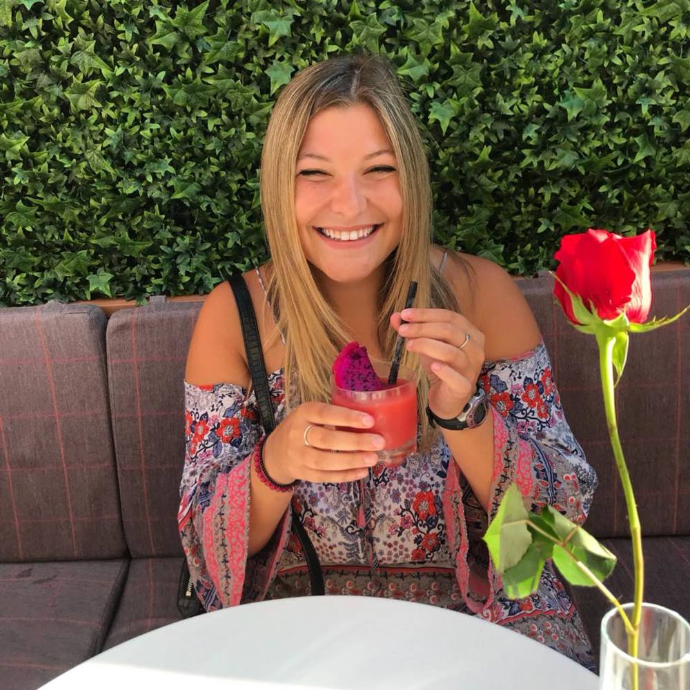 Meet your Posher, Marisa